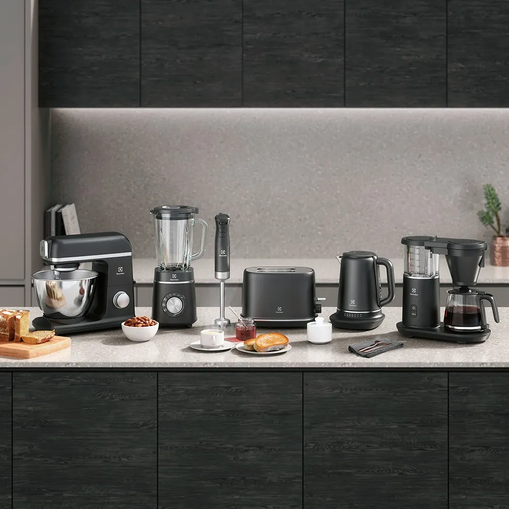 Torradeira Elétrica Electrolux Inox Preta Expert com 7 Níveis de Tostagem (TOP70)