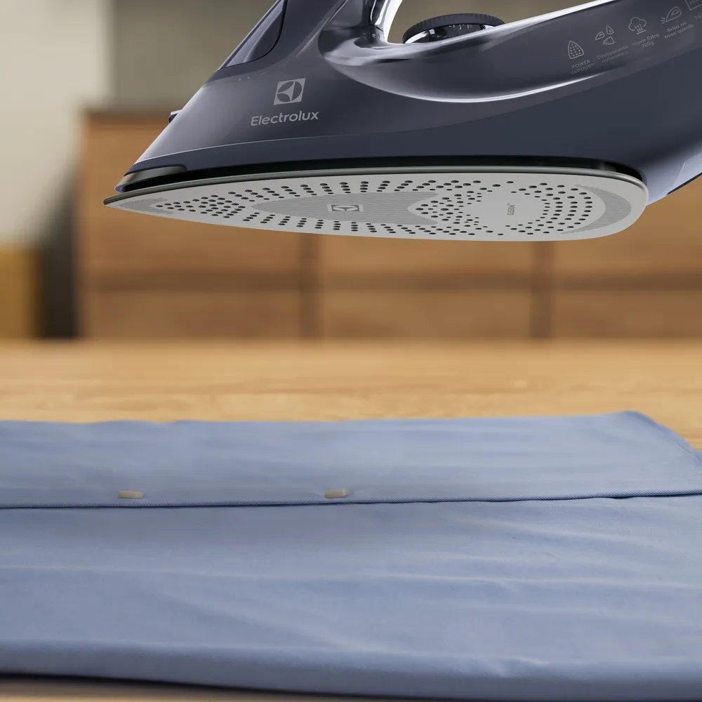 Ferro de Passar a Vapor e a Seco Electrolux Experience com PowerVapour e Desligamento Automático (ESI70)